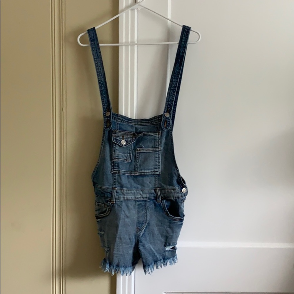 Rue 21 overall shorts